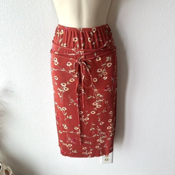 WeWoreWhat Danielle Bernstein Sz XL Red Floral Stretch Midi Wrap Skirt Side Slit - Picture 1 of 8